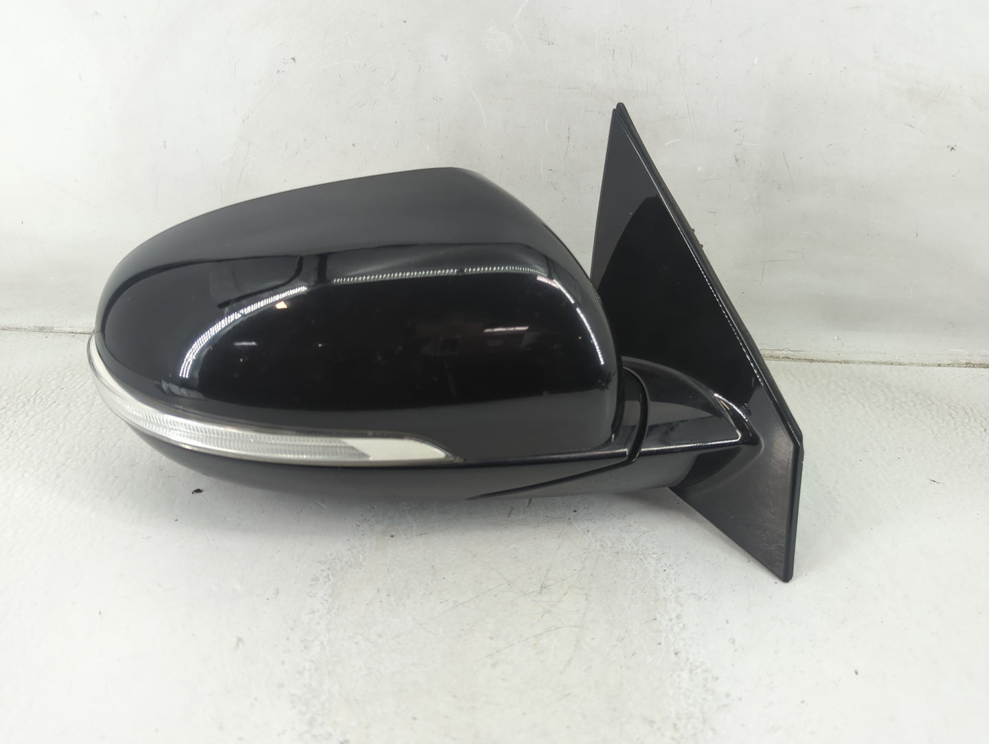 2016-2020 Kia Sorento Passenger Side View Mirror - Right Door Mirror OEM Used - Oemusedautoparts1.com