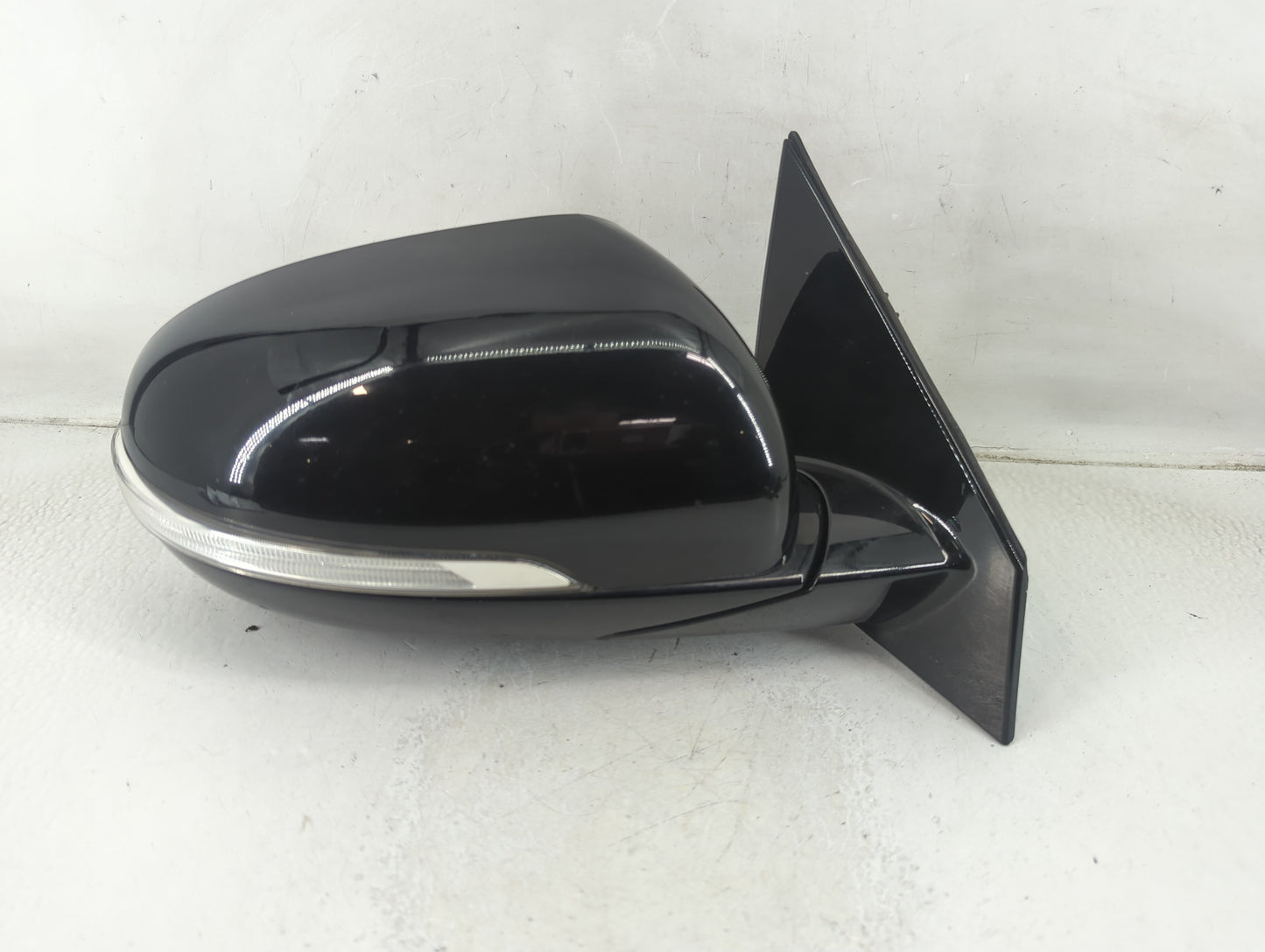 2016-2020 Kia Sorento Passenger Side View Mirror - Right Door Mirror OEM Used - Oemusedautoparts1.com