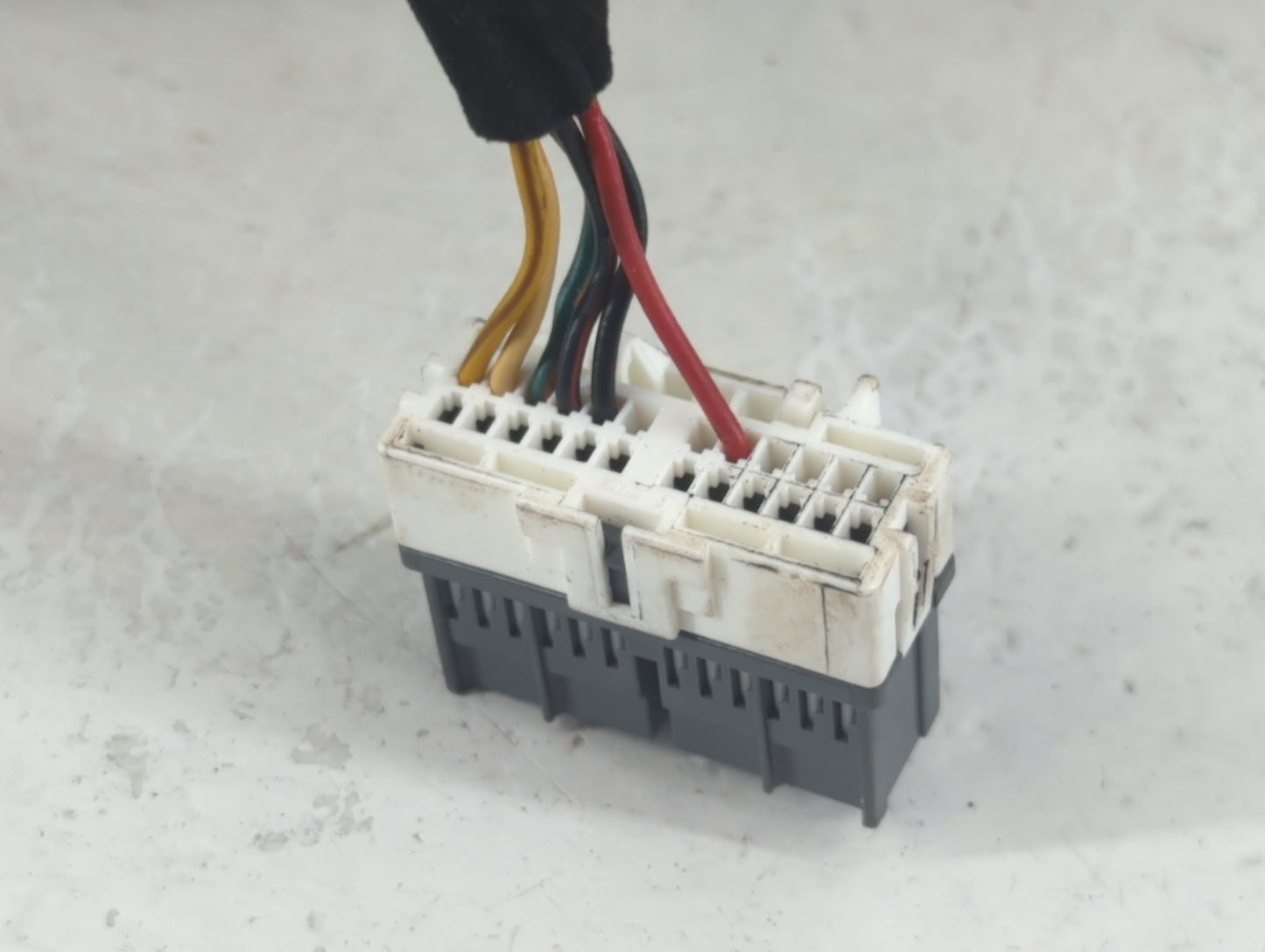 2016-2020 Kia Sorento Passenger Side View Mirror - Right Door Mirror OEM Used - Oemusedautoparts1.com