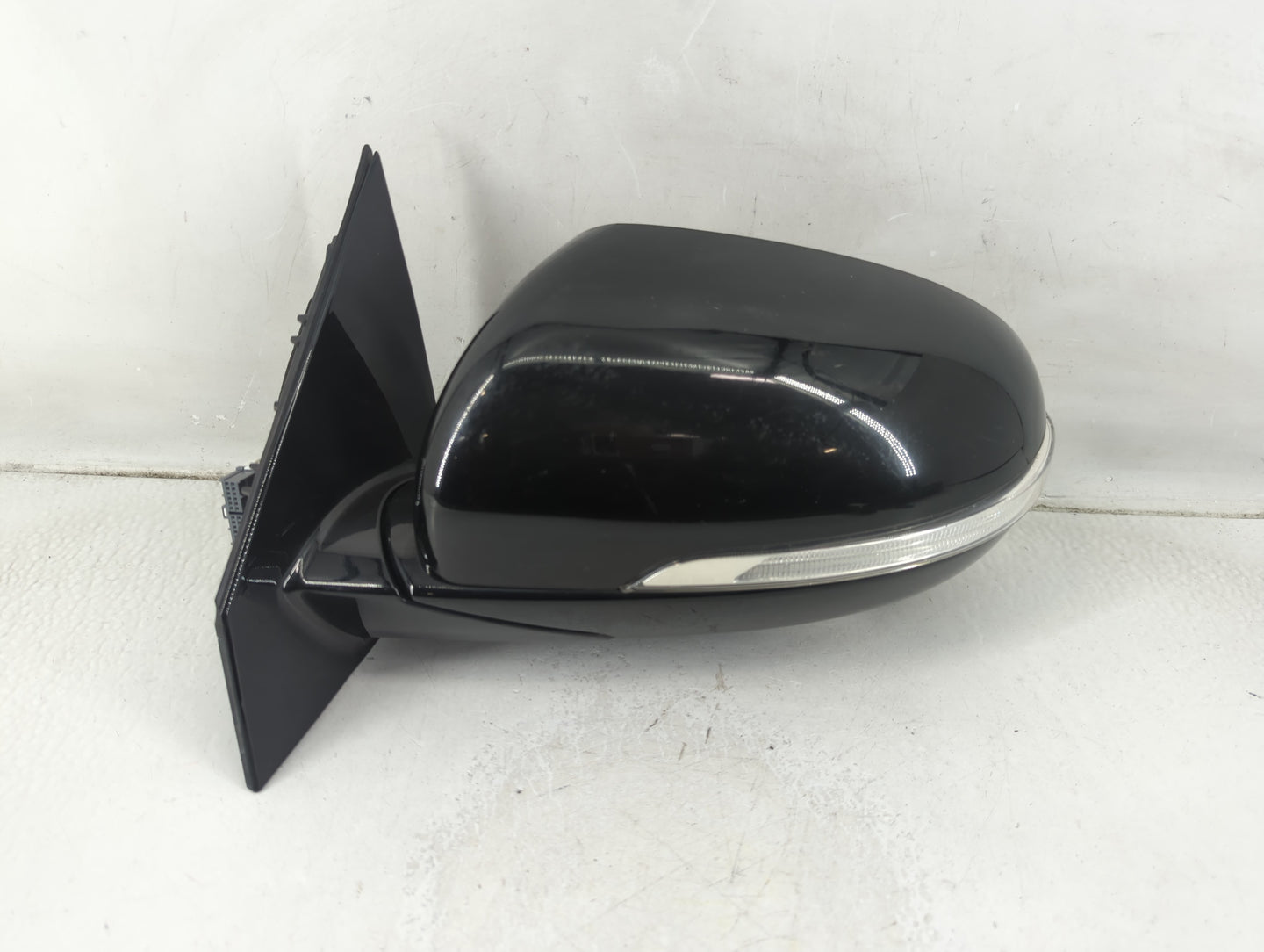 2016-2020 Kia Sorento Driver Side View Mirror - Left Door Mirror OEM Used - Oemusedautoparts1.com