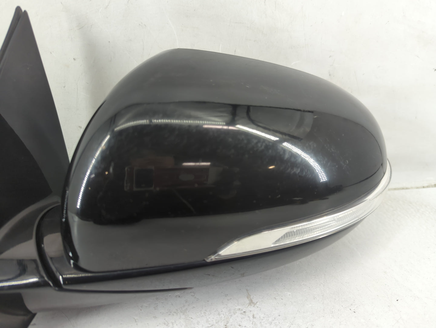 2016-2020 Kia Sorento Driver Side View Mirror - Left Door Mirror OEM Used - Oemusedautoparts1.com