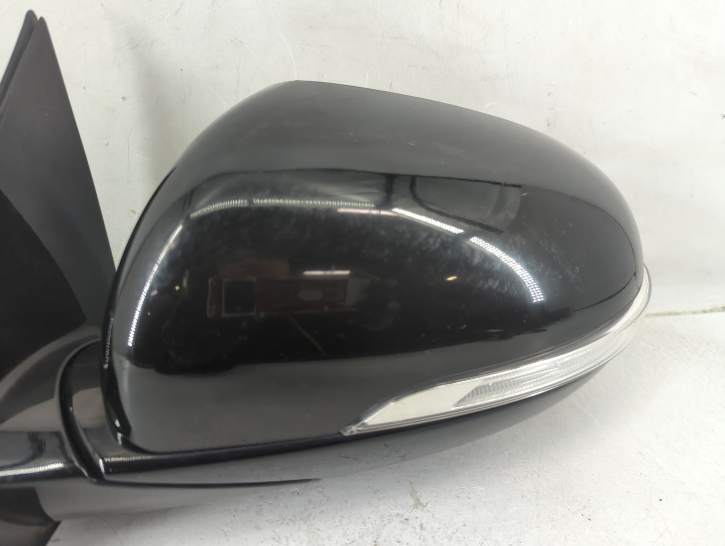 2016-2020 Kia Sorento Driver Side View Mirror - Left Door Mirror OEM Used - Oemusedautoparts1.com