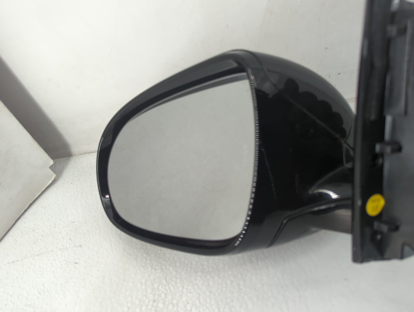 2016-2020 Kia Sorento Driver Side View Mirror - Left Door Mirror OEM Used - Oemusedautoparts1.com