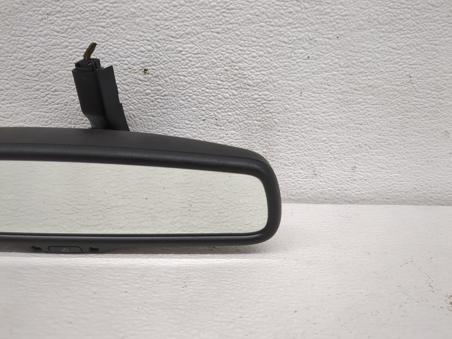 2016-2020 Kia Sorento Interior Rear View Mirror Replacement OEM P/N:85101-A4000 Fits OEM Used Auto Parts - Oemusedautoparts1