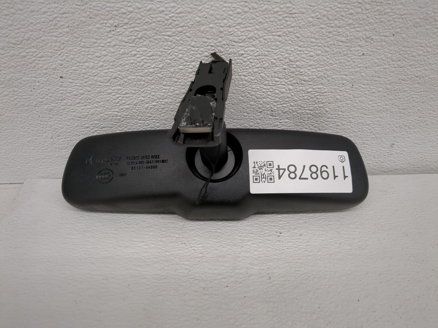 2016-2020 Kia Sorento Interior Rear View Mirror Replacement OEM P/N:85101-A4000 Fits OEM Used Auto Parts - Oemusedautoparts1