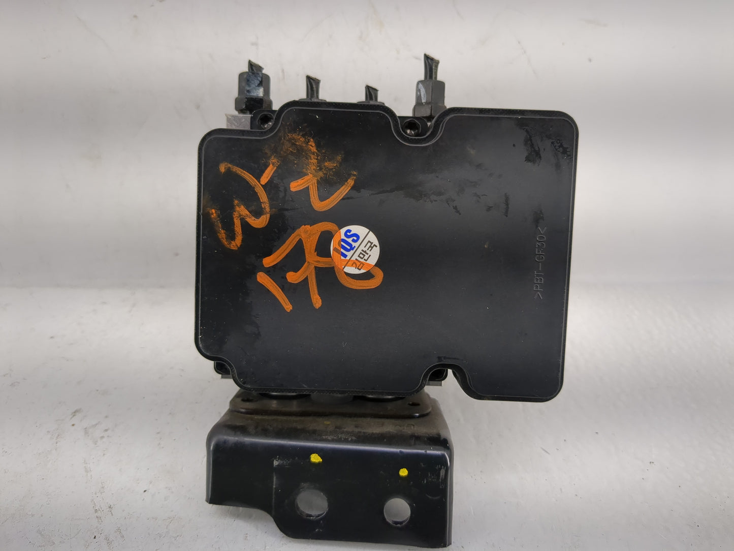2016-2018 Kia Sorento ABS Pump Control Module Replacement P/N:58900-C6840 Fits Fits 2016 2017 2018 OEM Used Auto Parts - Oem
