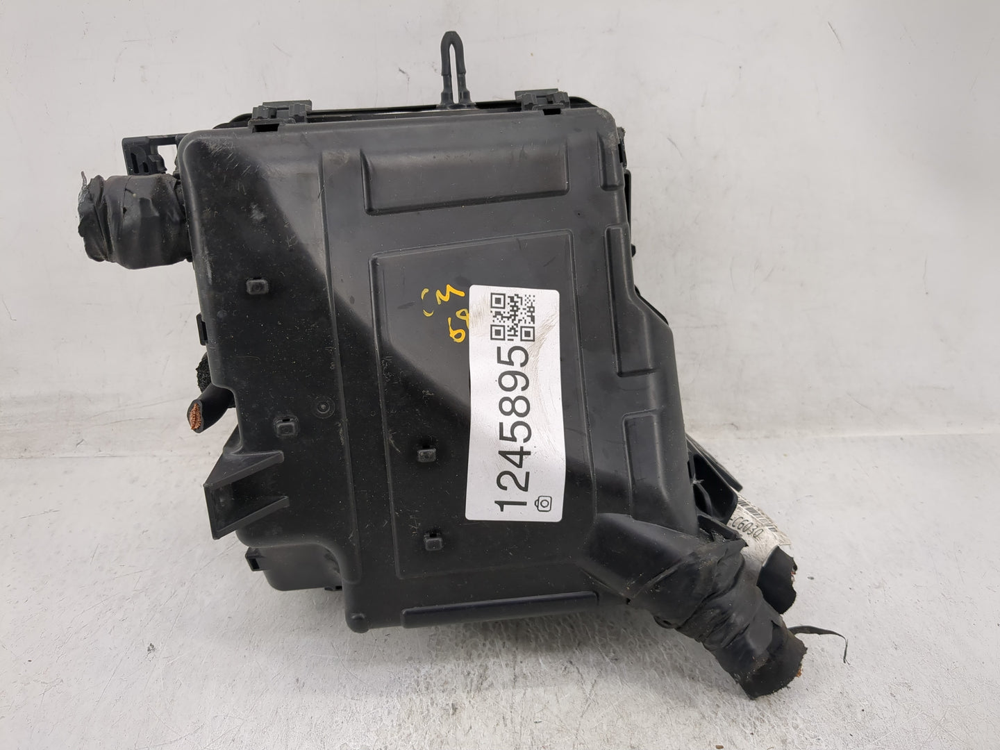 2016-2018 Kia Sorento Fusebox Fuse Box Panel Relay Module P/N:VS91200C Fits Fits 2016 2017 2018 OEM Used Auto Parts - Oemuse