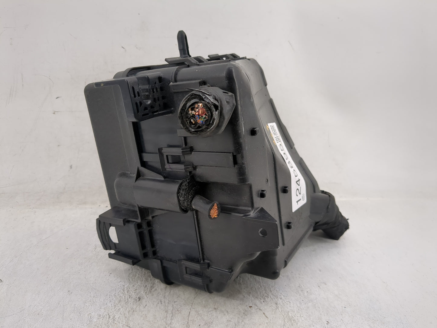 2016-2018 Kia Sorento Fusebox Fuse Box Panel Relay Module P/N:VS91200C Fits Fits 2016 2017 2018 OEM Used Auto Parts - Oemuse