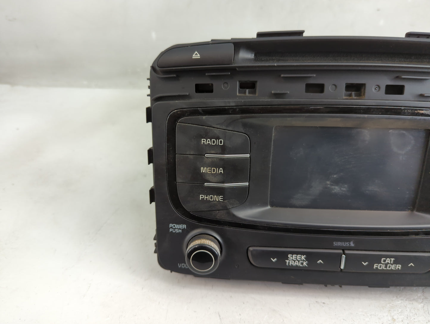 2016 Kia Sorento Radio AM FM Cd Player Receiver Replacement P/N:CQ-FJ25E4UMB Fits OEM Used Auto Parts - Oemusedautoparts1.co
