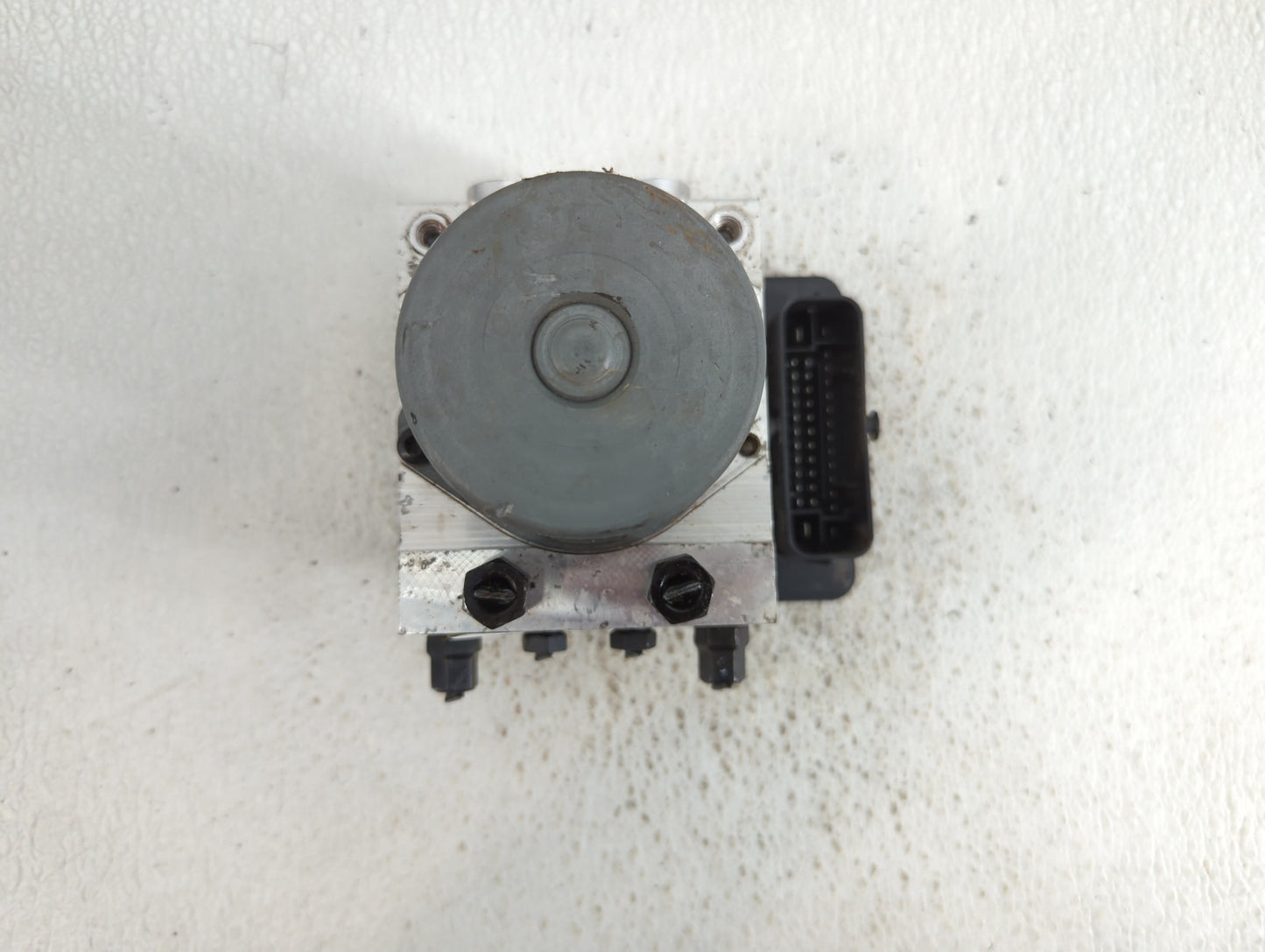 2016-2018 Kia Sorento ABS Pump Control Module Replacement P/N:58900-C6840 Fits Fits 2016 2017 2018 OEM Used Auto Parts - Oem