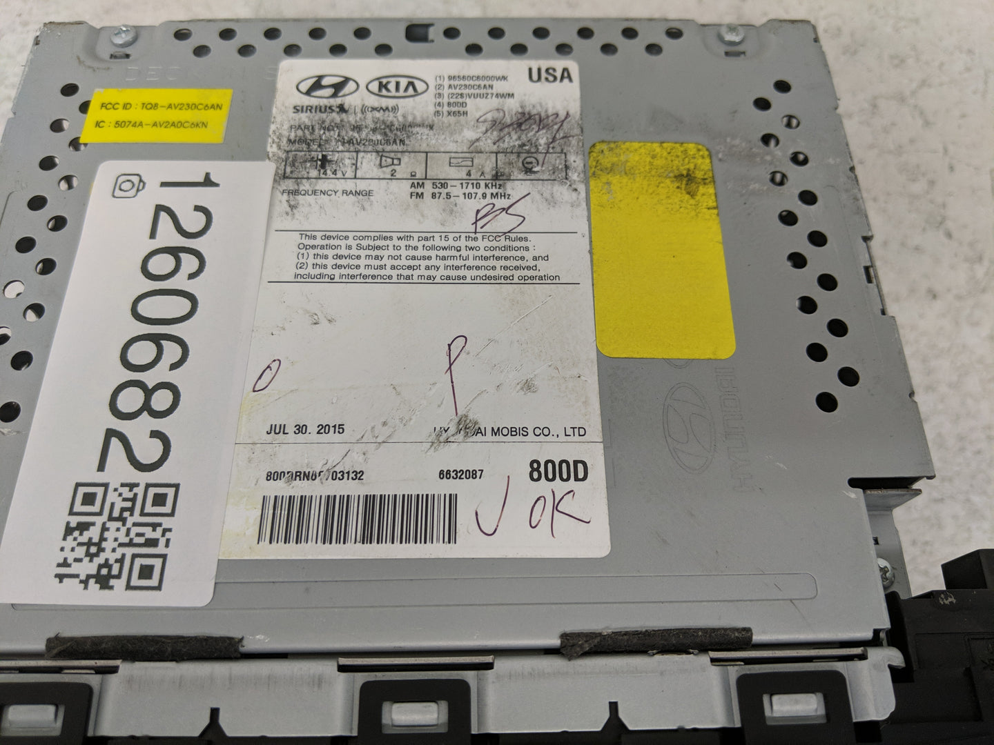 2016-2018 Kia Sorento Radio AM FM Cd Player Receiver Replacement P/N:1K0 035 180 AE Fits Fits 2016 2017 2018 OEM Used Auto P