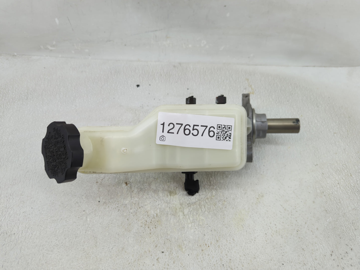 2016-2020 Kia Sorento Brake Master Cylinder - Oemusedautoparts1.com