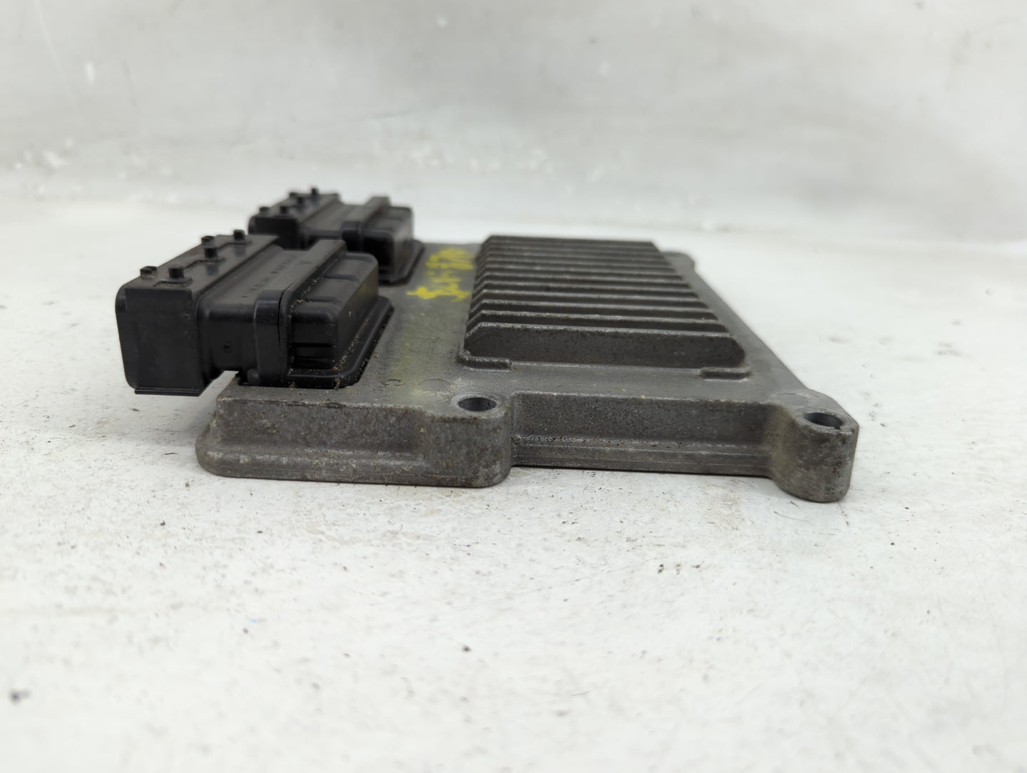 2016-2018 Kia Sorento PCM Engine Control Computer ECU ECM PCU OEM P/N:28513521 39111-3CWN0 Fits Fits 2016 2017 2018 OEM Used