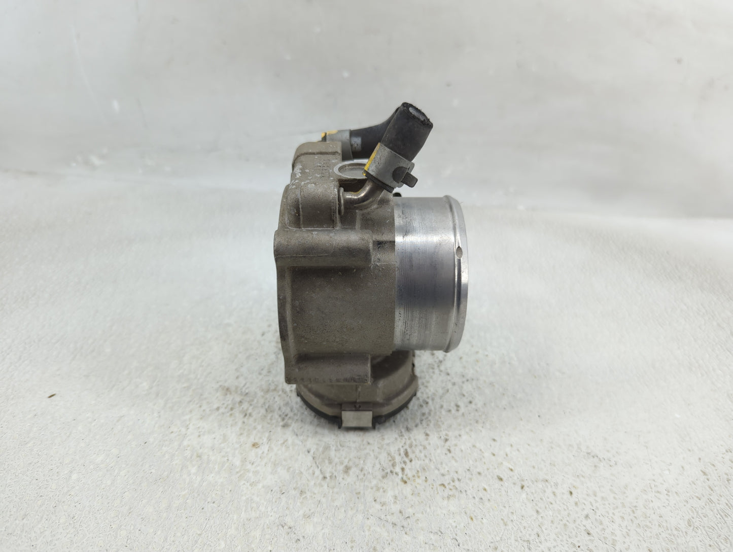 2016-2020 Kia Sorento Throttle Body P/N:35100-2G600 0 280 750 618 Fits Fits 2015 2016 2017 2018 2019 2020 2021 OEM Used Auto