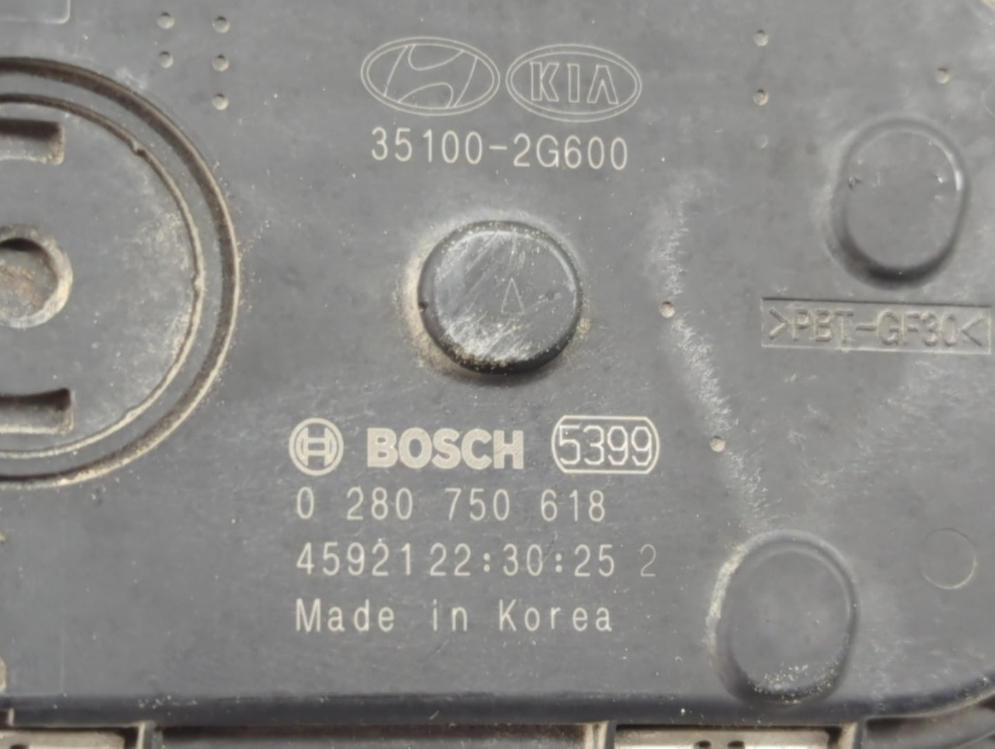 2016-2020 Kia Sorento Throttle Body P/N:35100-2G600 0 280 750 618 Fits Fits 2015 2016 2017 2018 2019 2020 2021 OEM Used Auto