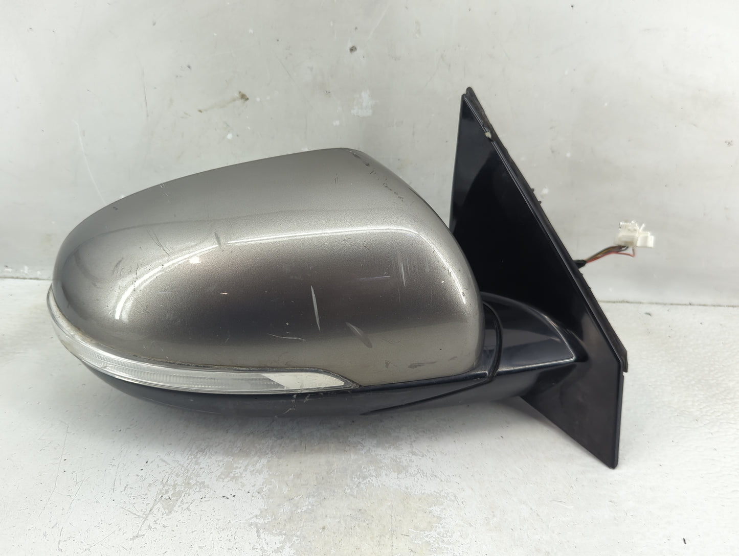 2016-2020 Kia Sorento Passenger Side View Mirror - Right Door Mirror OEM Used - Oemusedautoparts1.com