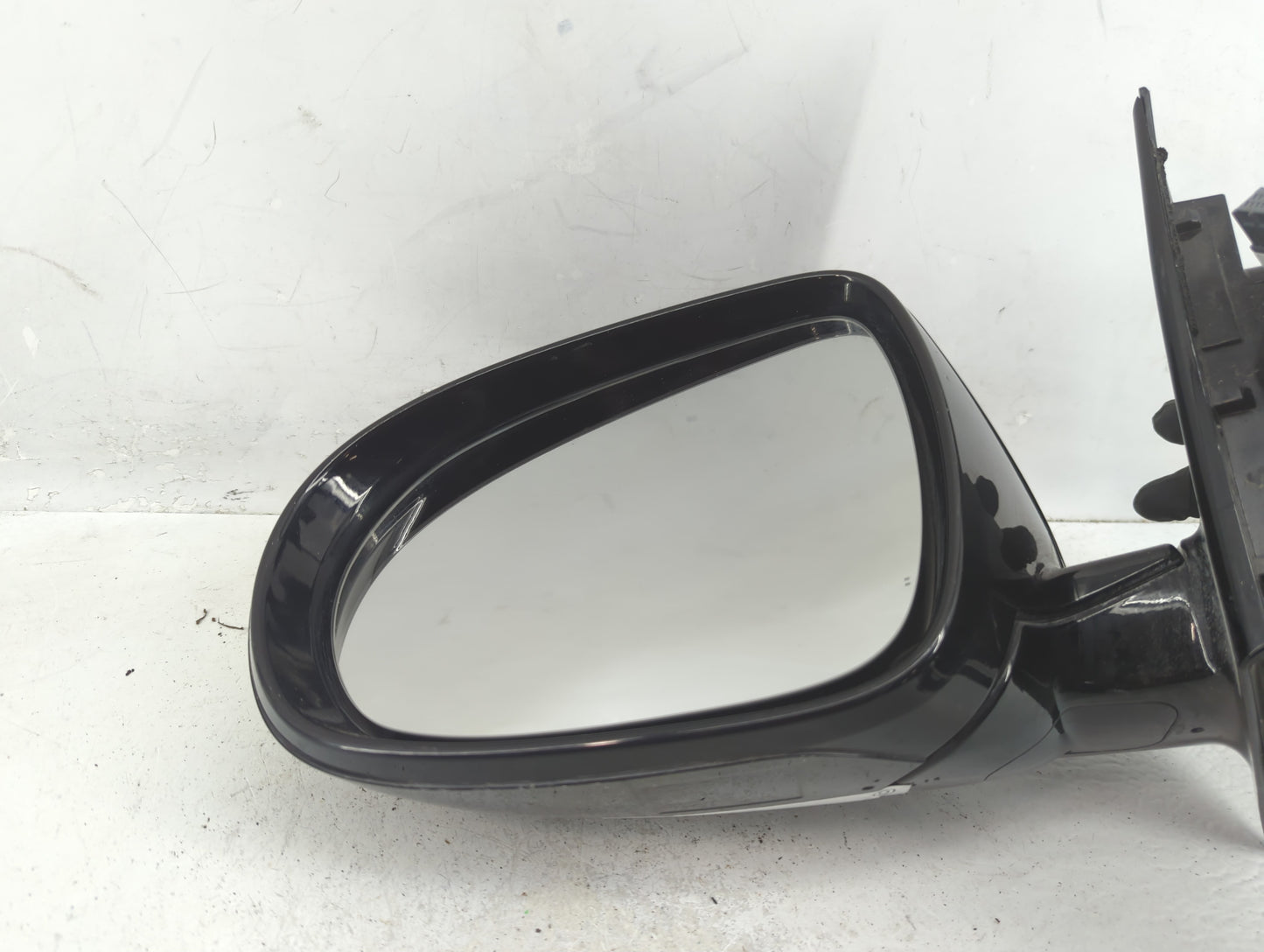 2016-2020 Kia Sorento Driver Side View Mirror - Left Door Mirror OEM Used - Oemusedautoparts1.com