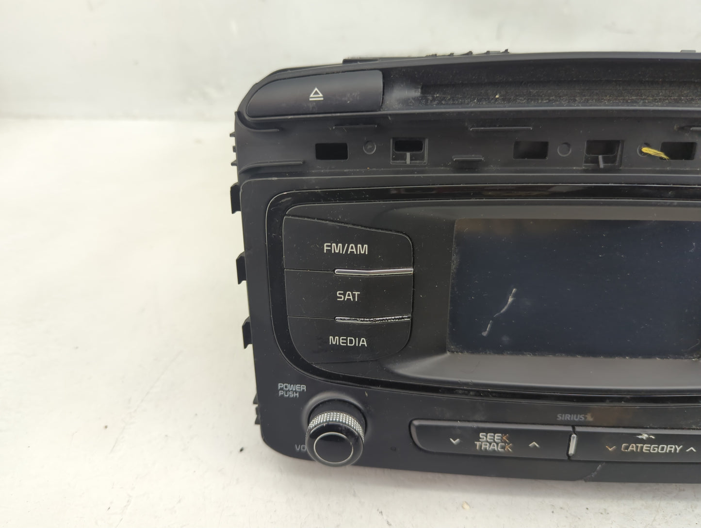 2016-2018 Kia Sorento Radio AM FM Cd Player Receiver Replacement P/N:96160-C6000WK Fits Fits 2016 2017 2018 OEM Used Auto Pa