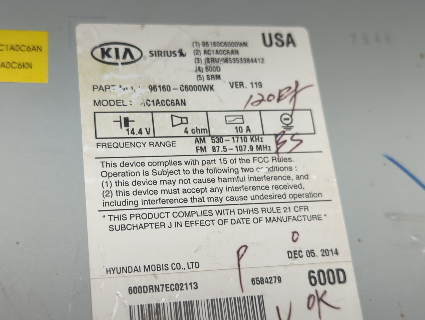 2016-2018 Kia Sorento Radio AM FM Cd Player Receiver Replacement P/N:96160-C6000WK Fits Fits 2016 2017 2018 OEM Used Auto Pa