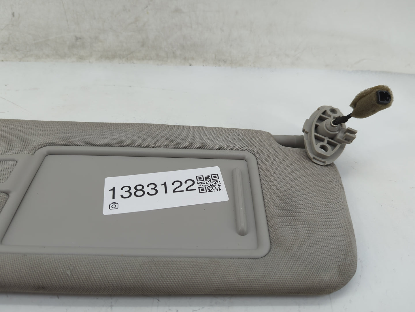 2016-2020 Kia Sorento Sun Visor Shade Replacement Driver Left Mirror Fits Fits 2016 2017 2018 2019 2020 OEM Used Auto Parts 