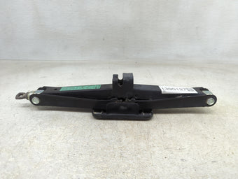 compare product 2016 Kia Sorento Spare Scissor Car Jack