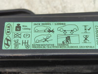 2016 Kia Sorento Spare Scissor Car Jack - Oemusedautoparts1.com