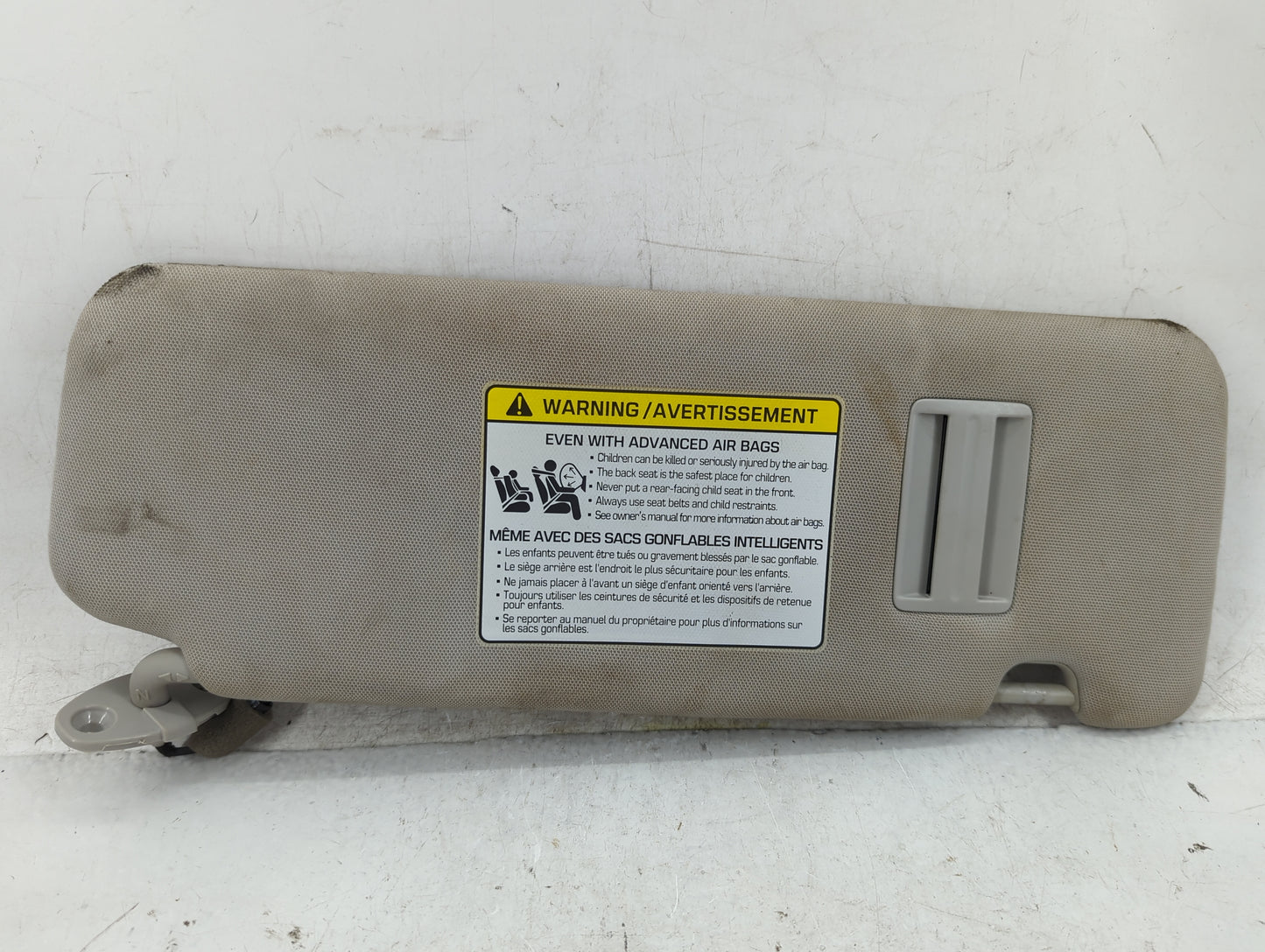 2016-2020 Kia Sorento Sun Visor Shade Replacement Driver Left Mirror Fits Fits 2016 2017 2018 2019 2020 OEM Used Auto Parts 