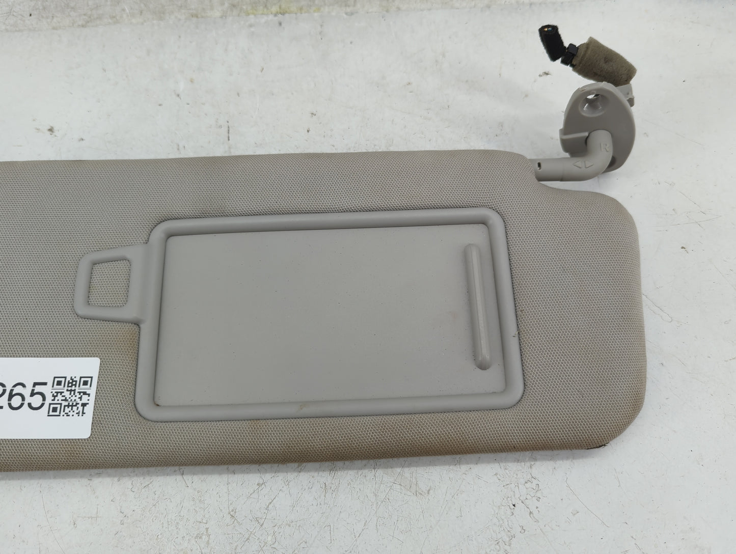 2016-2020 Kia Sorento Sun Visor Shade Replacement Passenger Right Mirror Fits Fits 2016 2017 2018 2019 2020 OEM Used Auto Pa