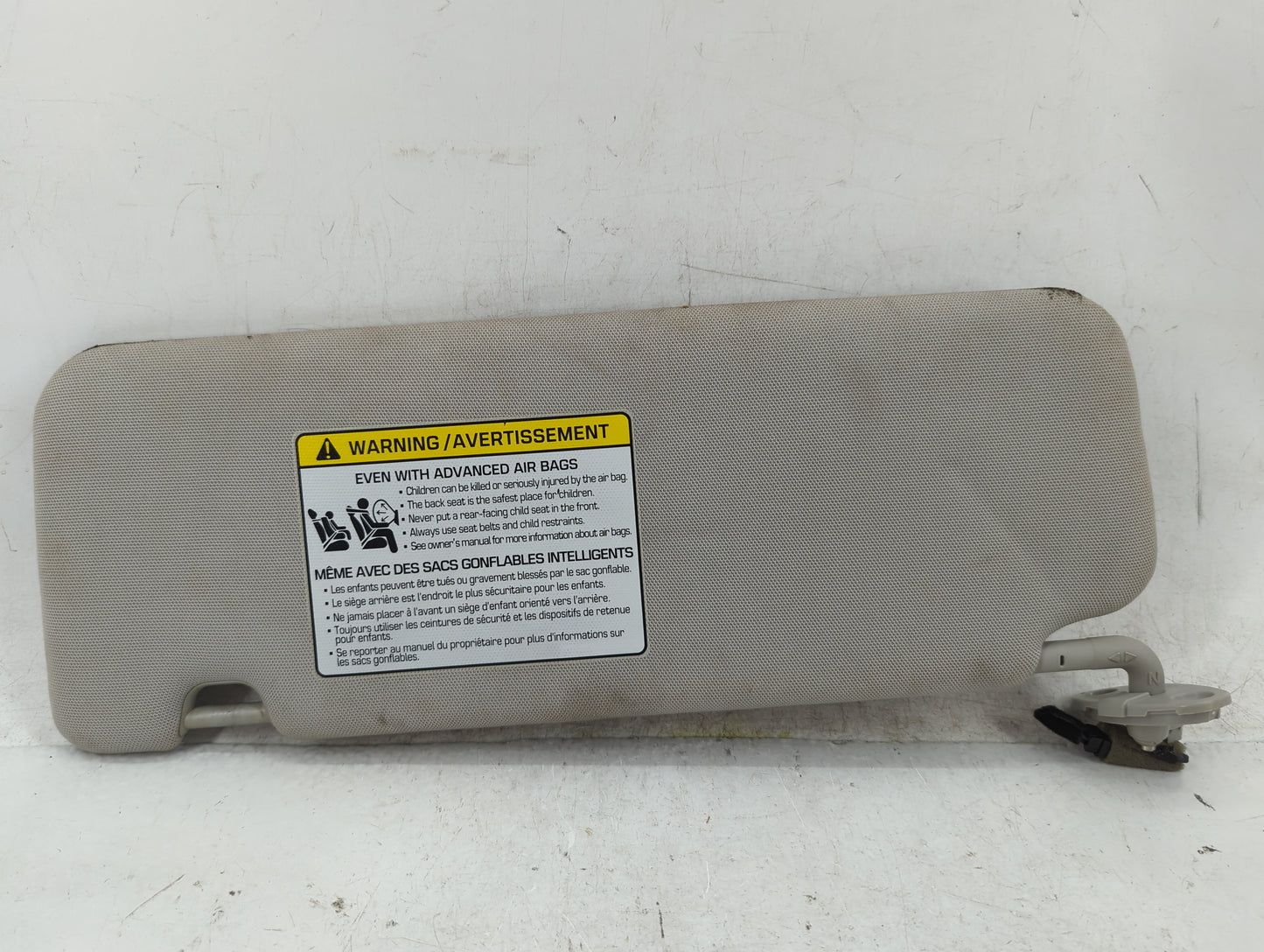 2016-2020 Kia Sorento Sun Visor Shade Replacement Passenger Right Mirror Fits Fits 2016 2017 2018 2019 2020 OEM Used Auto Pa