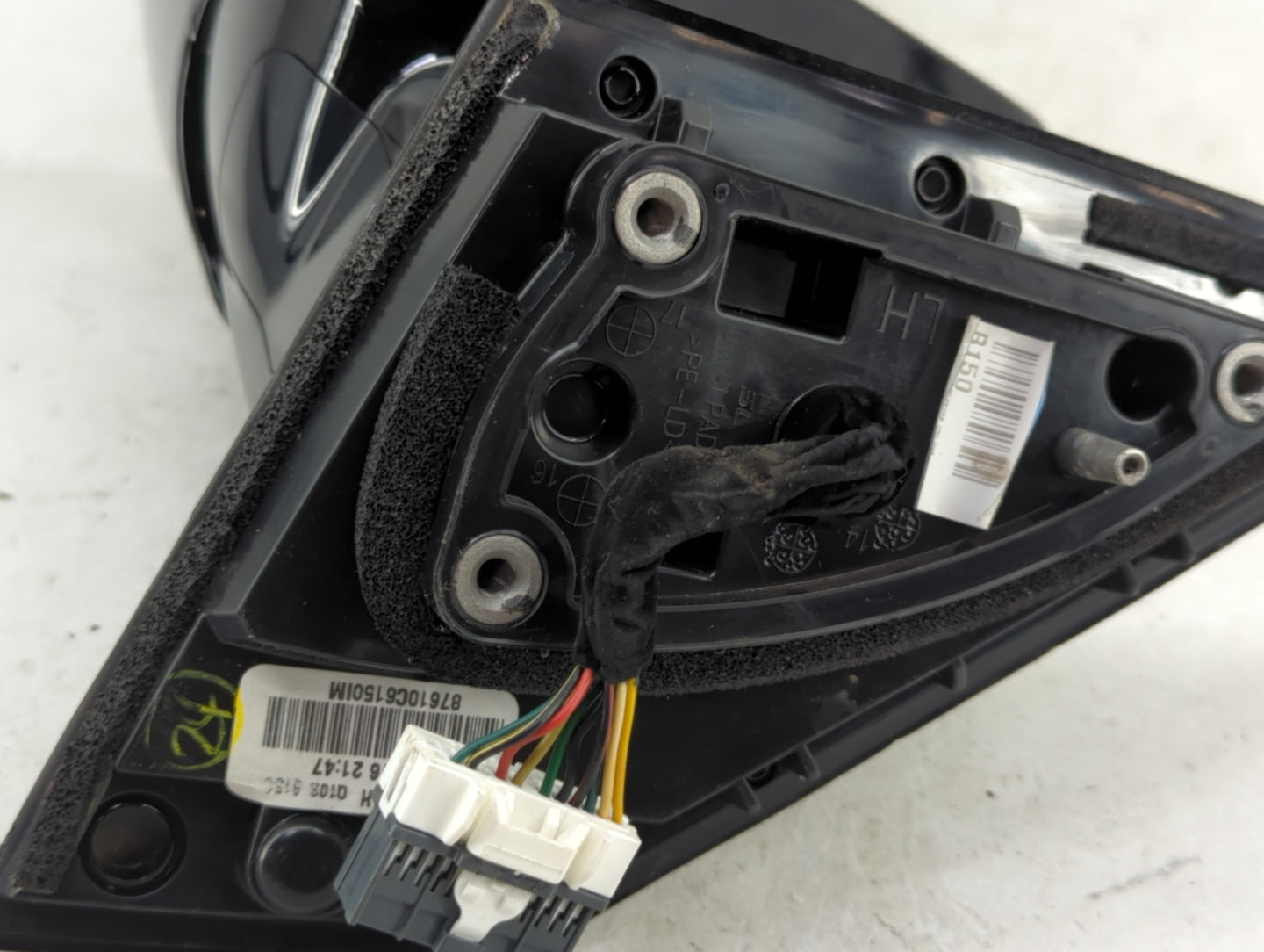 2016-2020 Kia Sorento Driver Side View Mirror - Left Door Mirror OEM Used - Oemusedautoparts1.com
