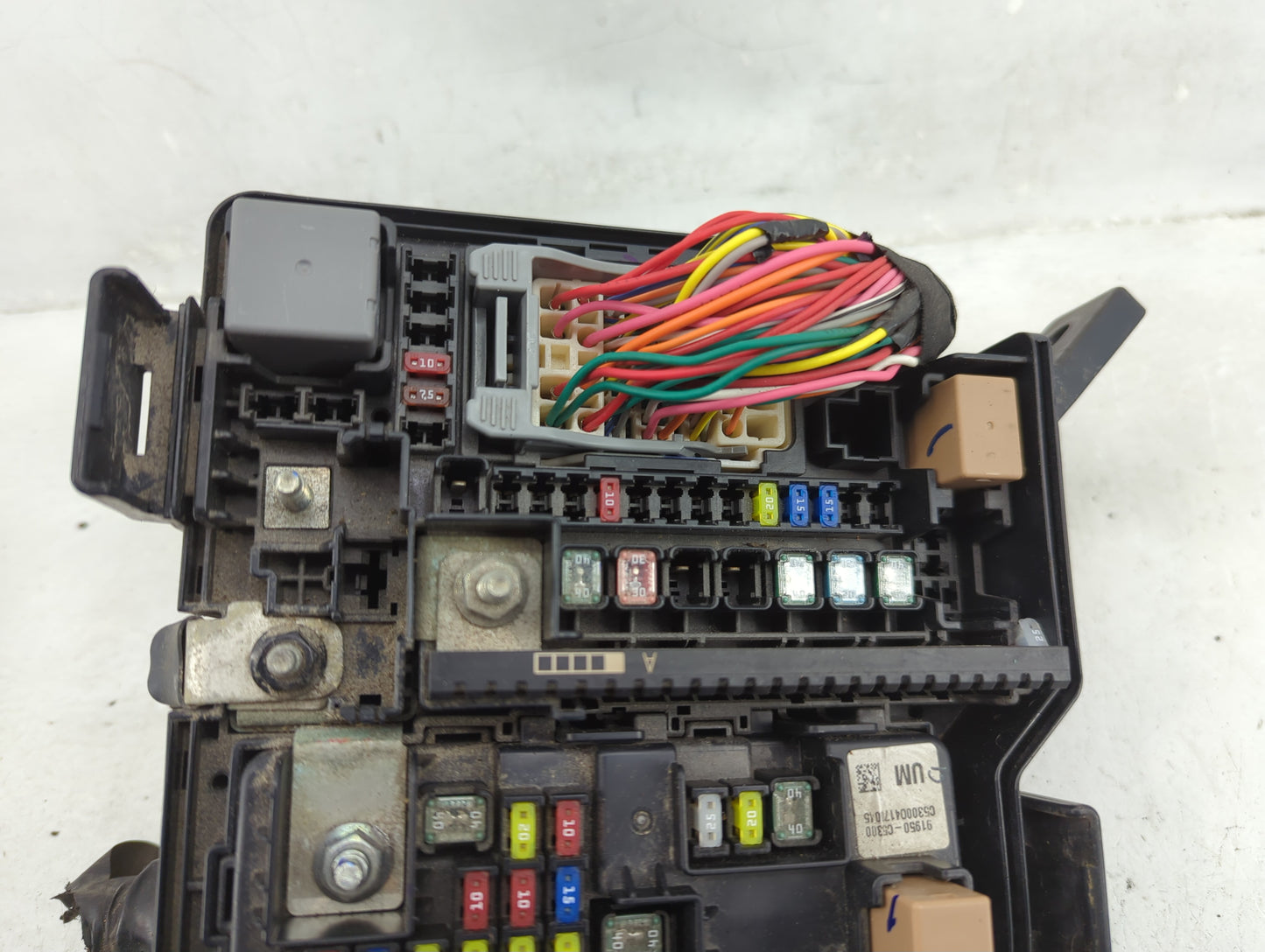 2016-2018 Kia Sorento Fusebox Fuse Box Panel Relay Module P/N:91851-C6200 Fits Fits 2016 2017 2018 OEM Used Auto Parts - Oem