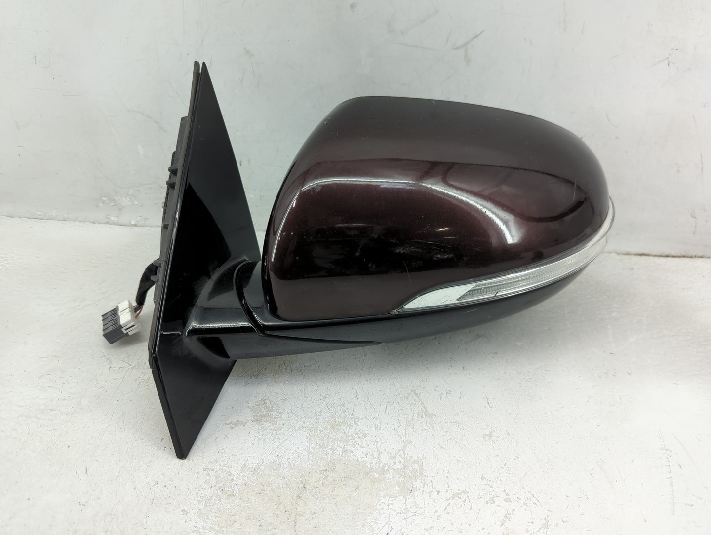2016-2020 Kia Sorento Driver Side View Mirror - Left Door Mirror OEM Used - Oemusedautoparts1.com
