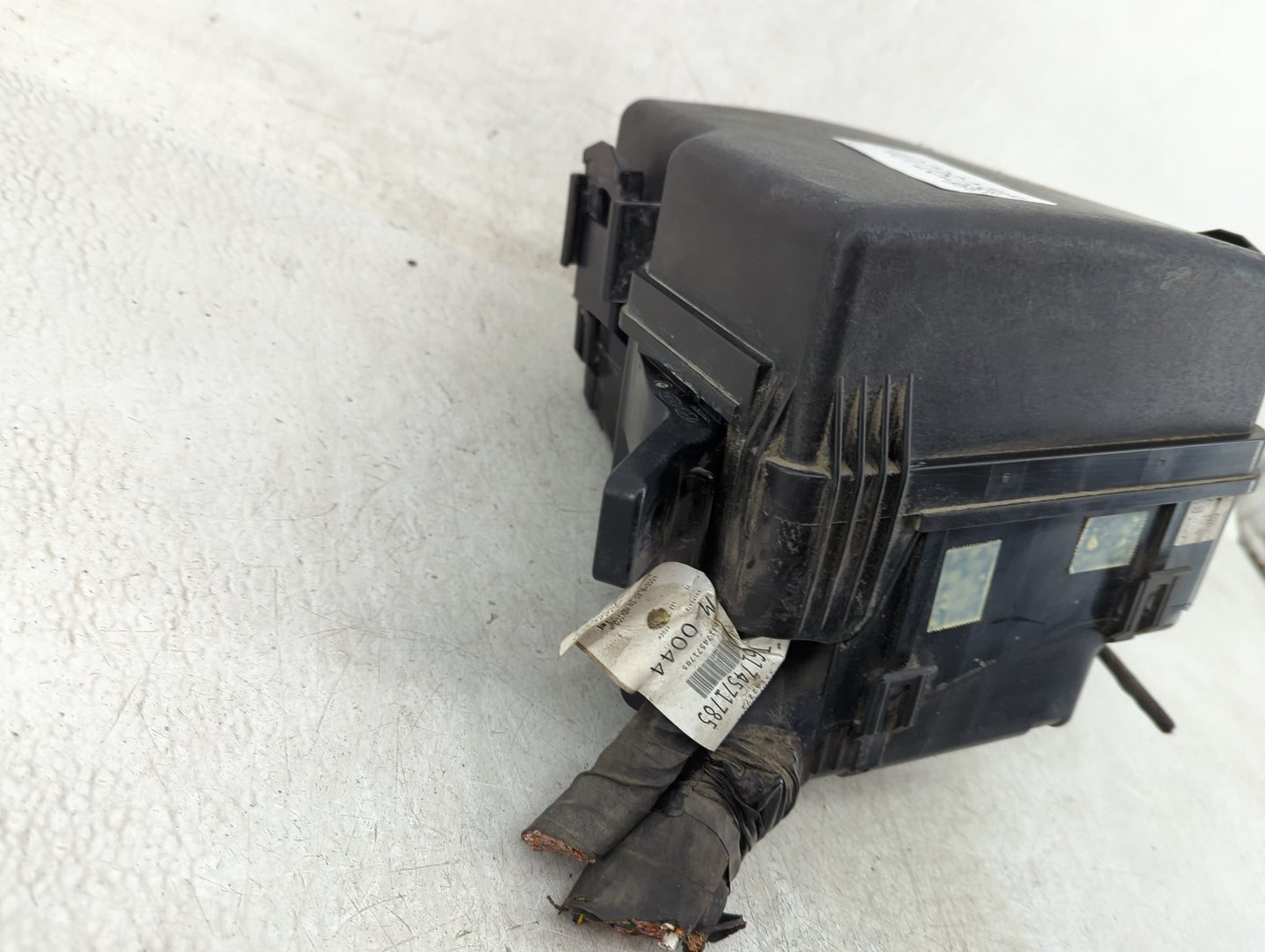 2016-2018 Kia Sorento Fusebox Fuse Box Panel Relay Module P/N:91200C6040 Fits Fits 2016 2017 2018 OEM Used Auto Parts - Oemu