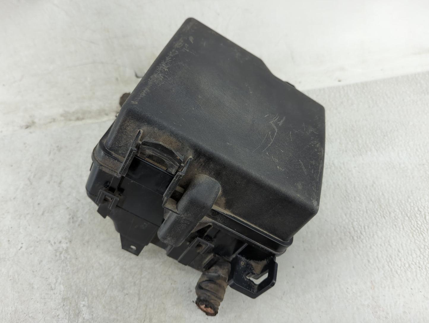 2016-2018 Kia Sorento Fusebox Fuse Box Panel Relay Module P/N:91200C6040 Fits Fits 2016 2017 2018 OEM Used Auto Parts - Oemu