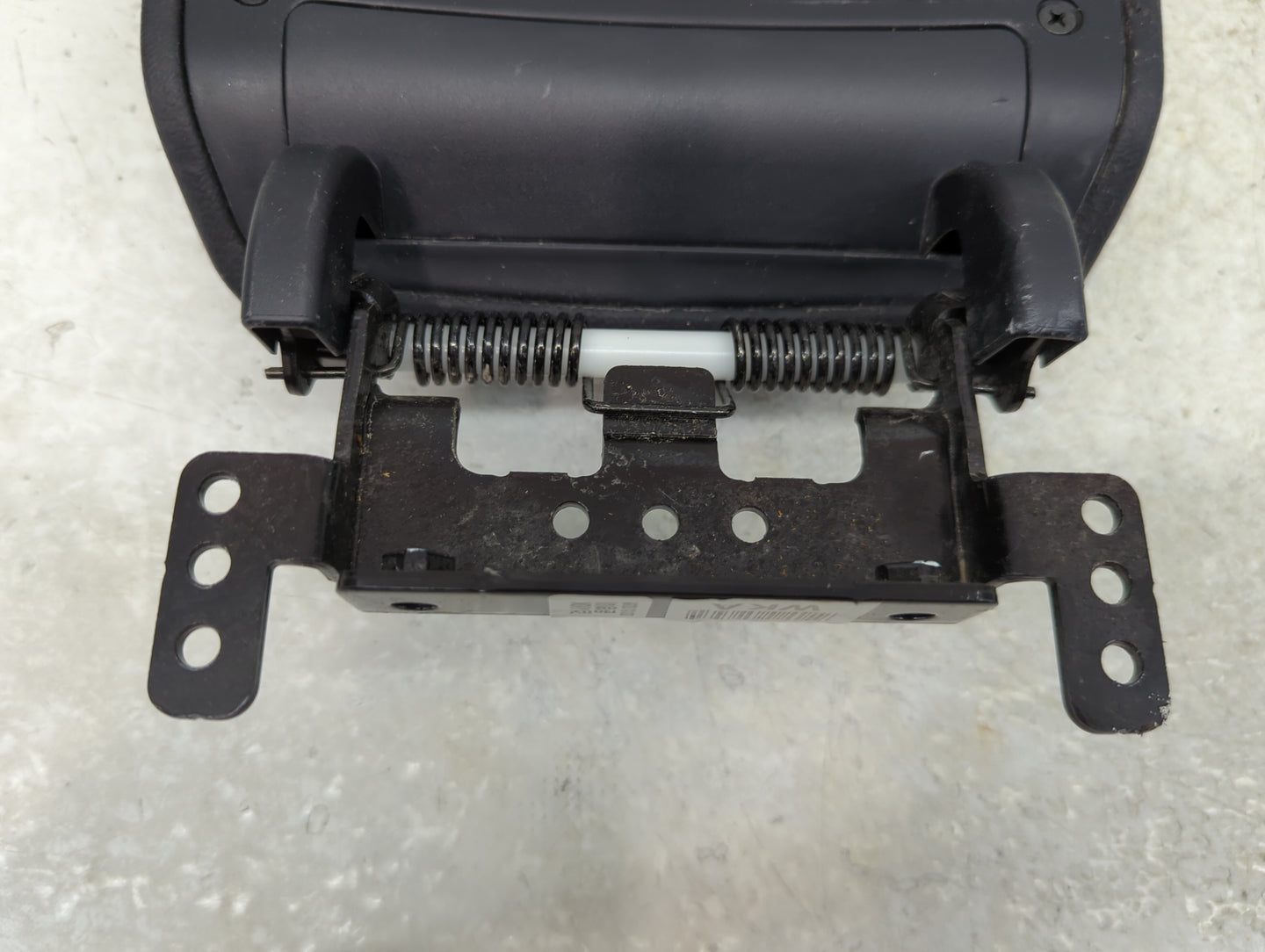 2016 Kia Sorento Center Console Armrest Cover Lid Fits OEM Used Auto Parts - Oemusedautoparts1.com