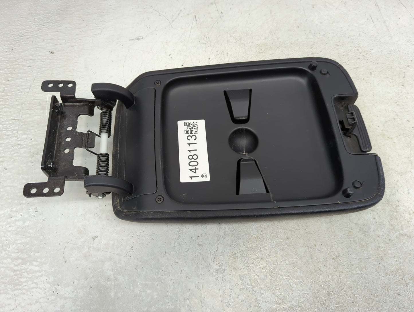 2016 Kia Sorento Center Console Armrest Cover Lid Fits OEM Used Auto Parts - Oemusedautoparts1.com