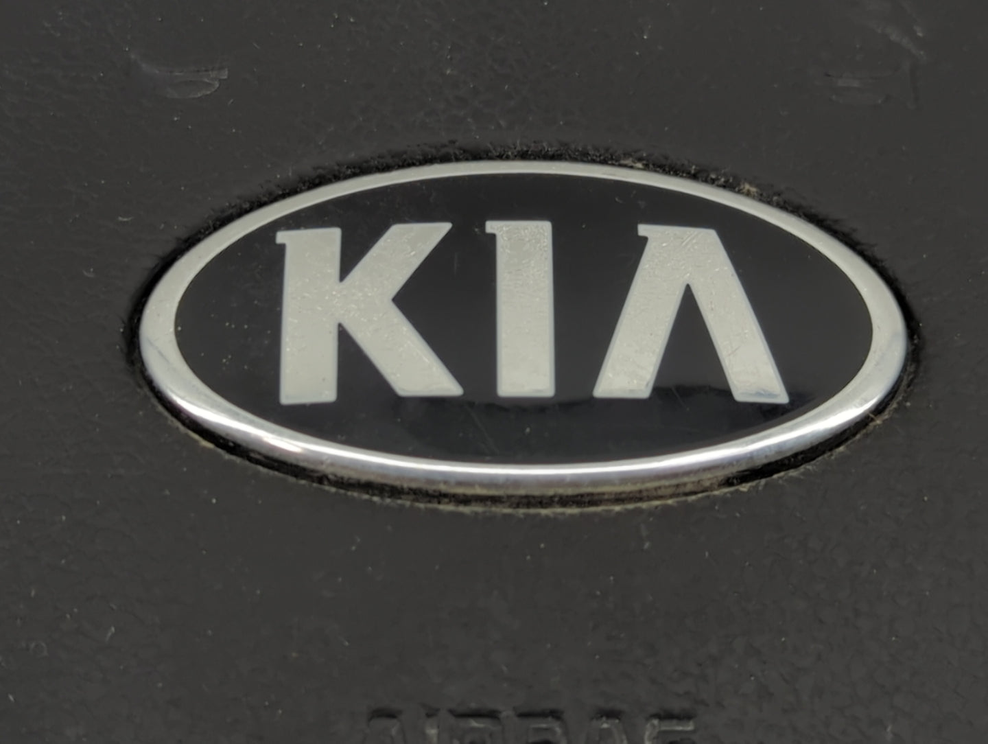 2016-2018 Kia Sorento Air Bag Driver Left Steering Wheel Mounted Fits Fits 2016 2017 2018 OEM Used Auto Parts - Oemusedautop