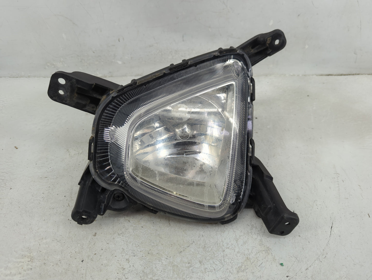 2016-2018 Kia Sorento Passenger Right Oem Fog Light Lamp - Oemusedautoparts1.com