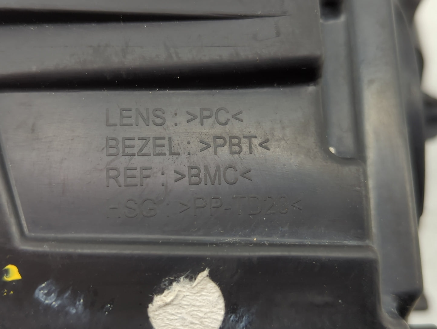 2016-2018 Kia Sorento Passenger Right Oem Fog Light Lamp - Oemusedautoparts1.com