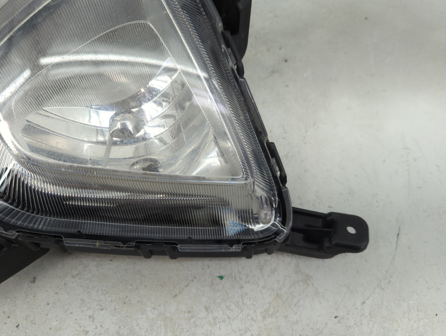 2016-2018 Kia Sorento Driver Left Oem Fog Light Lamp - Oemusedautoparts1.com