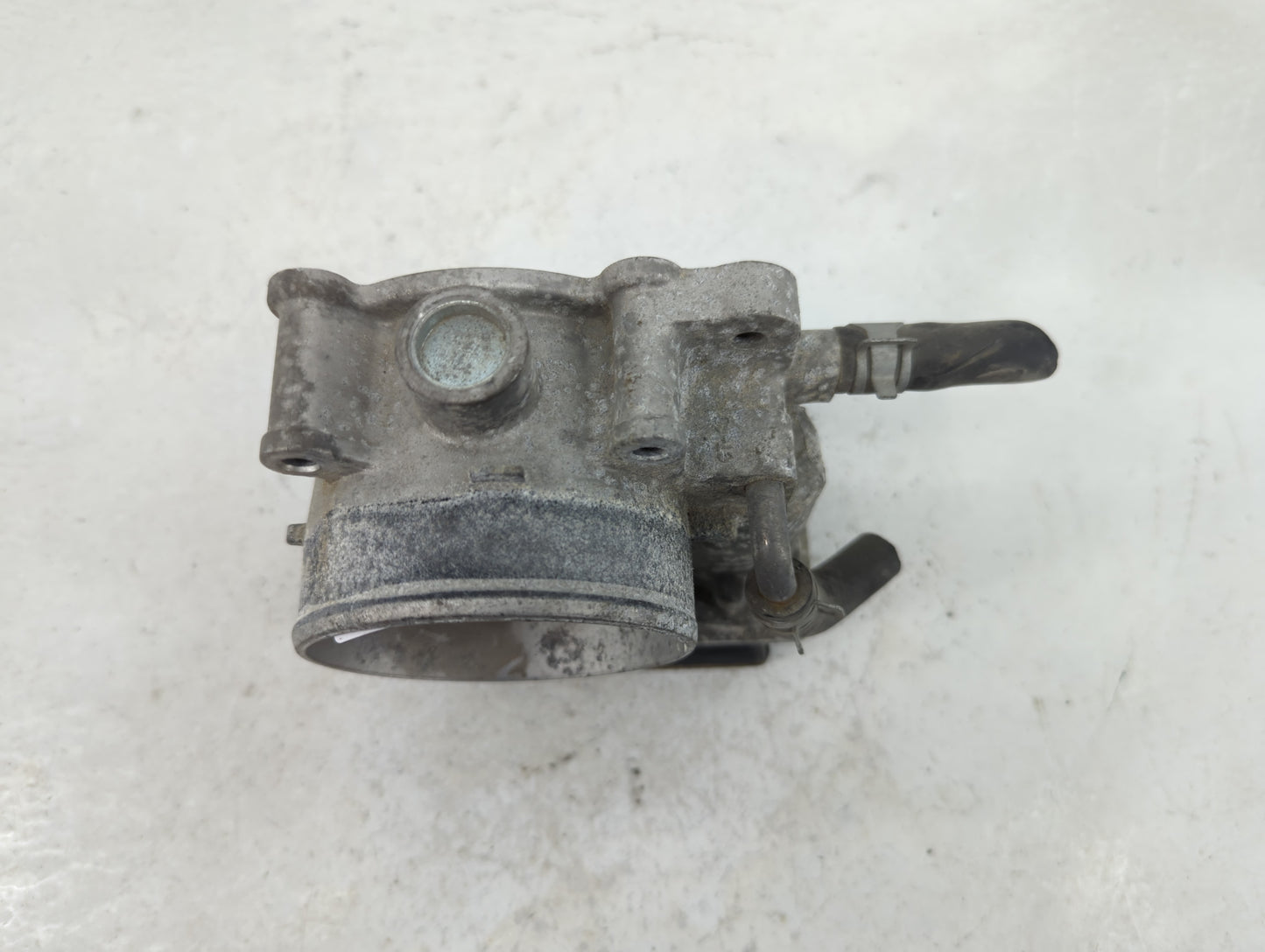 2014-2018 Kia Sorento Throttle Body P/N:35100-3CAA0 Fits Fits 2012 2013 2014 2015 2016 2017 2018 OEM Used Auto Parts - Oemus