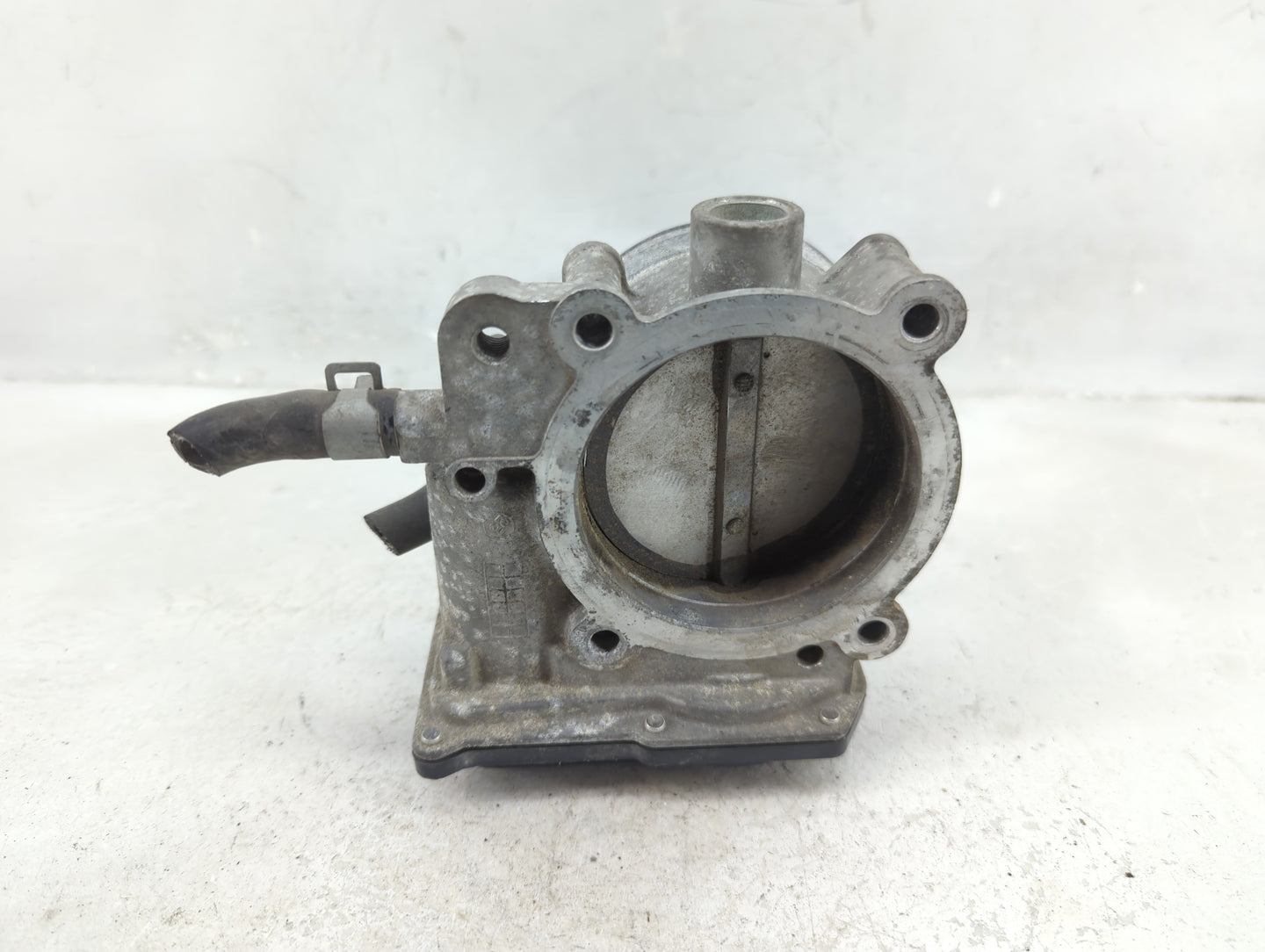 2014-2018 Kia Sorento Throttle Body P/N:35100-3CAA0 Fits Fits 2012 2013 2014 2015 2016 2017 2018 OEM Used Auto Parts - Oemus