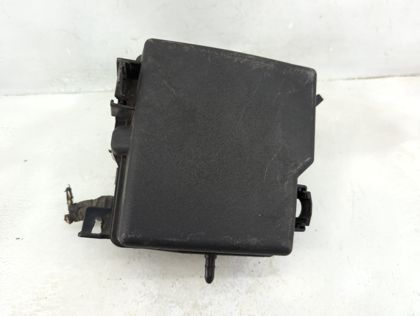 2016-2018 Kia Sorento Fusebox Fuse Box Panel Relay Module Fits Fits 2016 2017 2018 OEM Used Auto Parts - Oemusedautoparts1.c