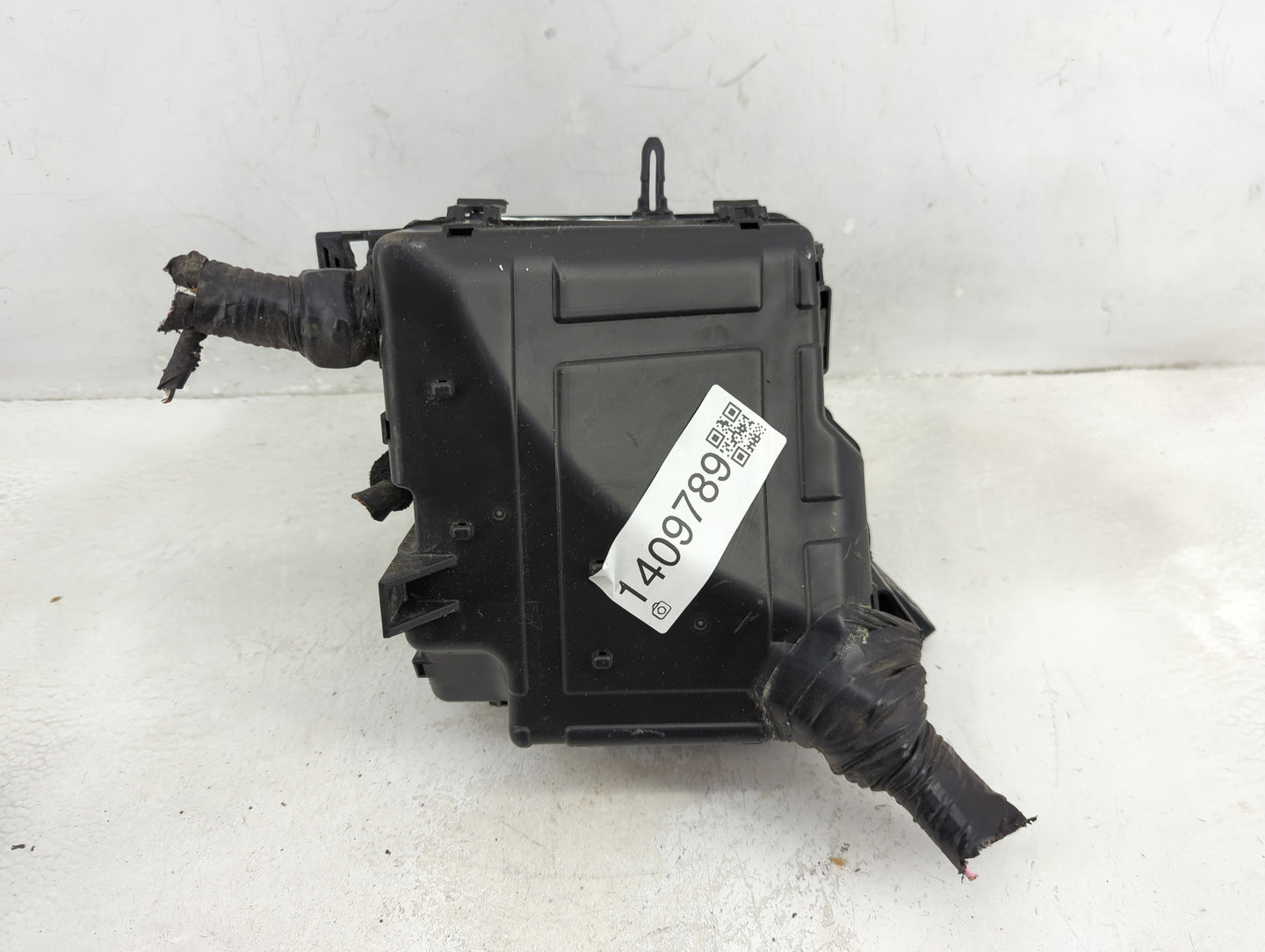 2016-2018 Kia Sorento Fusebox Fuse Box Panel Relay Module Fits Fits 2016 2017 2018 OEM Used Auto Parts - Oemusedautoparts1.c