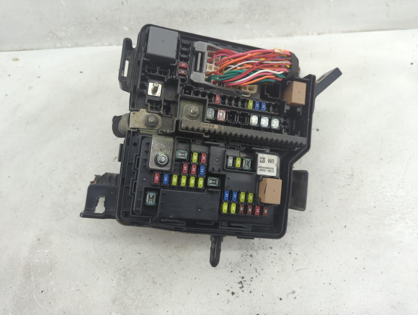 2016-2018 Kia Sorento Fusebox Fuse Box Panel Relay Module P/N:91941-C6020 Fits Fits 2016 2017 2018 OEM Used Auto Parts - Oem