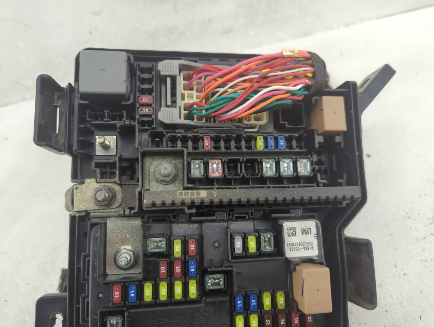 2016-2018 Kia Sorento Fusebox Fuse Box Panel Relay Module P/N:91941-C6020 Fits Fits 2016 2017 2018 OEM Used Auto Parts - Oem