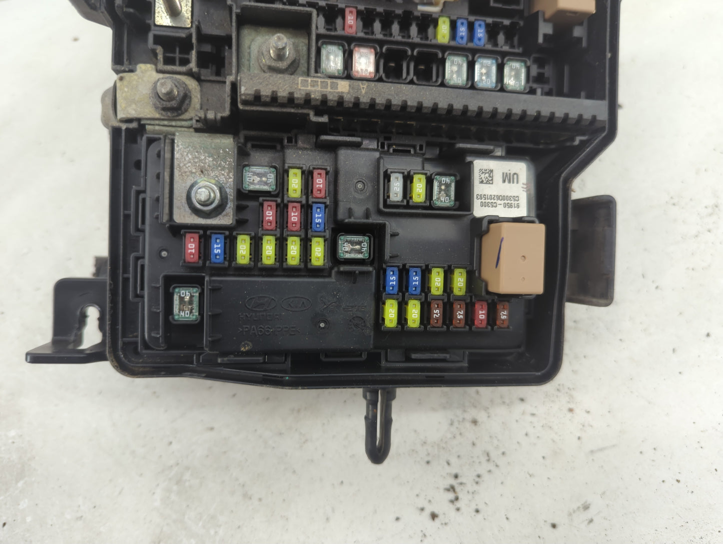 2016-2018 Kia Sorento Fusebox Fuse Box Panel Relay Module P/N:91941-C6020 Fits Fits 2016 2017 2018 OEM Used Auto Parts - Oem