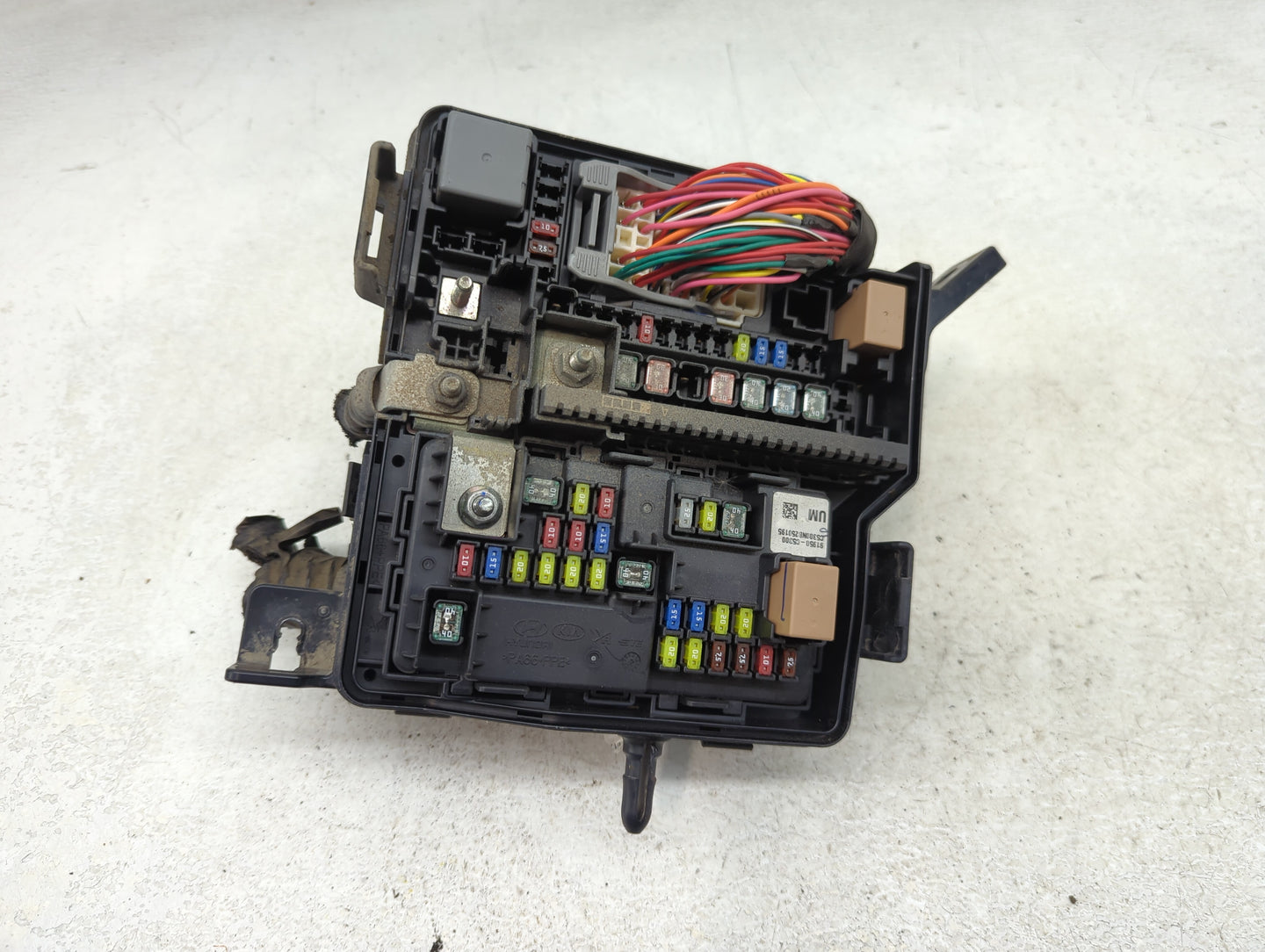 2016-2018 Kia Sorento Fusebox Fuse Box Panel Relay Module P/N:91941-C6020 Fits Fits 2016 2017 2018 OEM Used Auto Parts - Oem
