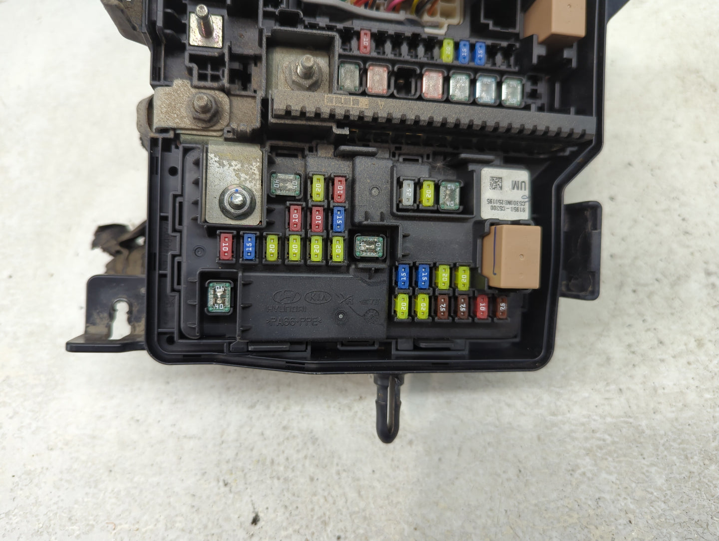 2016-2018 Kia Sorento Fusebox Fuse Box Panel Relay Module P/N:91941-C6020 Fits Fits 2016 2017 2018 OEM Used Auto Parts - Oem
