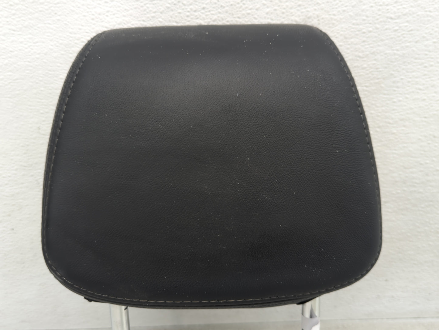 2016-2018 Kia Sorento Headrest Head Rest Front Driver Passenger Seat - Oemusedautoparts1.com